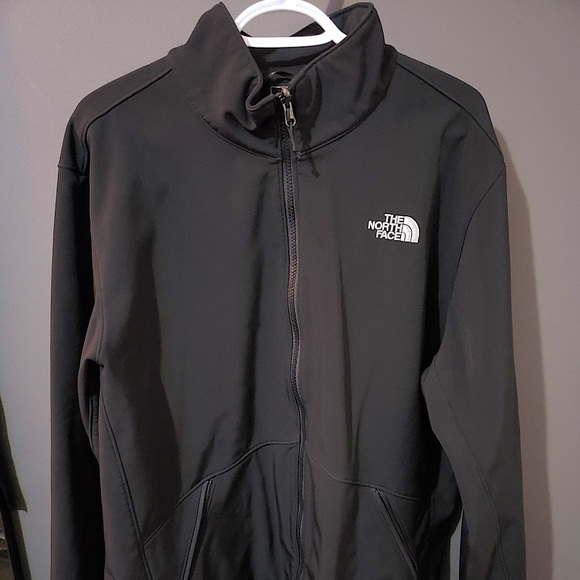 The North Face Lightweight Performance Jacket - Picture 3 of 3